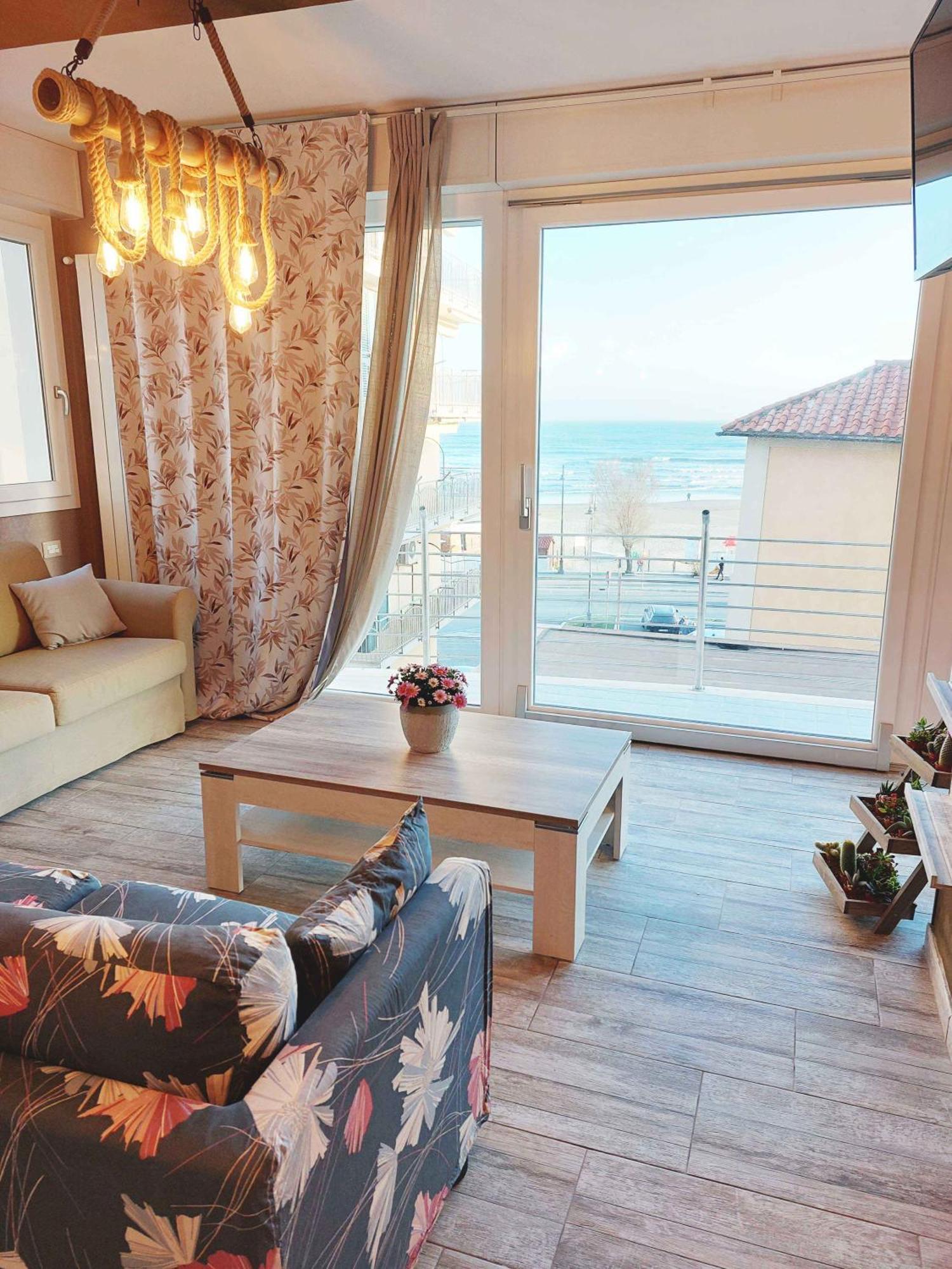 Sweet Home & Wellness Affittacamere Nettuno Ngoại thất bức ảnh